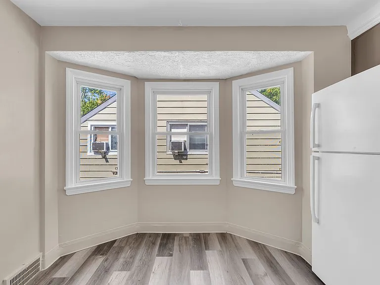 13613 Cedar Rd — Photo 14