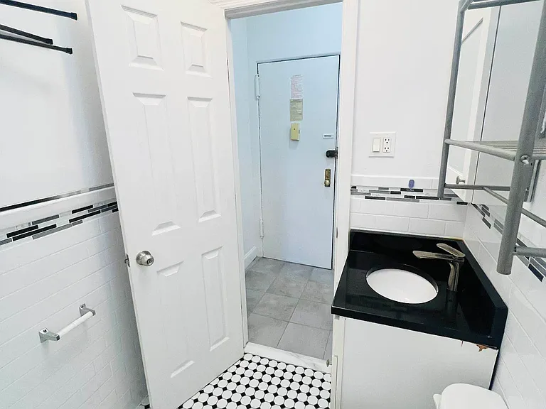 31-32 29th St #2D — Photo 6