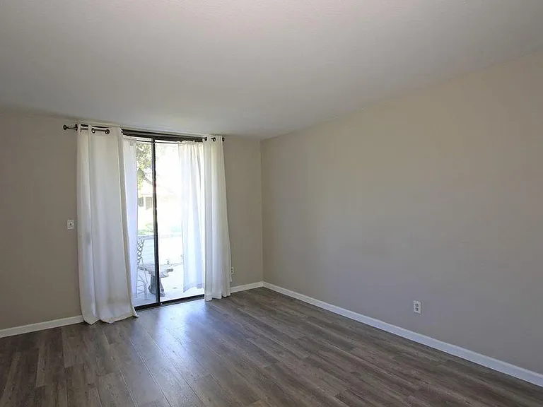 15 Marbella Dr #15 — Photo 15
