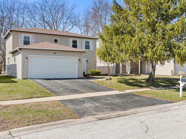 212 E Lakeside Dr, Vernon Hills, IL 60061