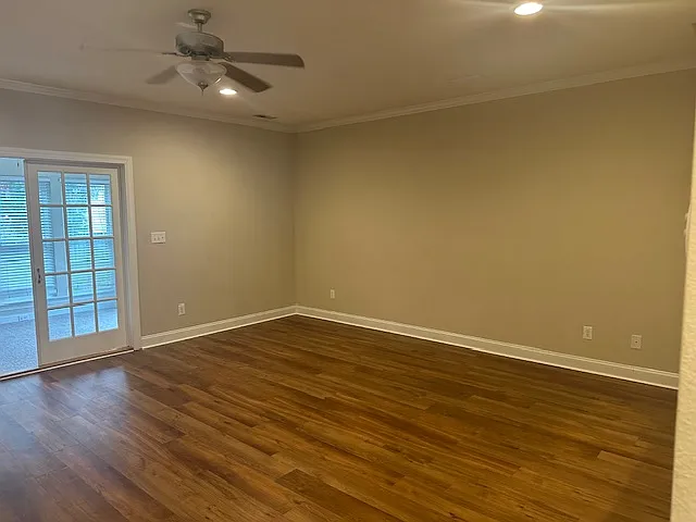 2 bed, 2.5 bath, 1452 sqft, $1,600 — Photo 3