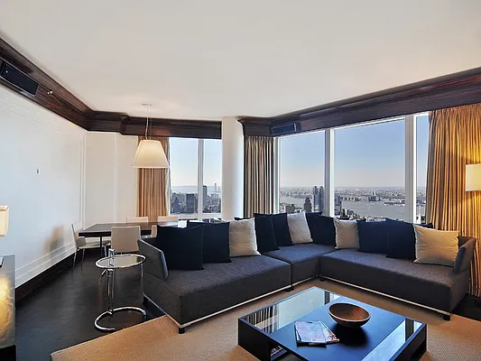 Rented by Sotheby's International Realty | media 2
