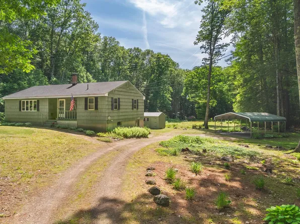 72 Crawley Falls Road, Brentwood, NH 03833