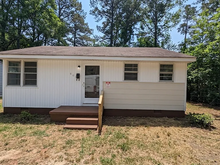 803 Candlewood Dr — Photo 1