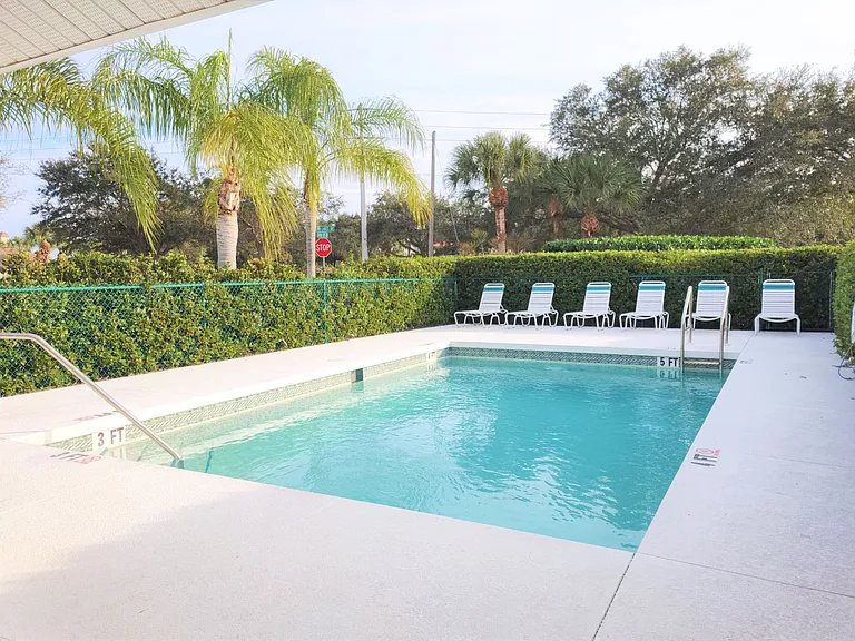 1204 Auburn Cove Cir — Photo 34