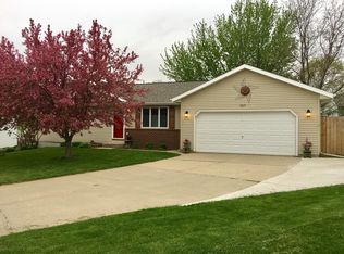 429 Prairie View Cir, Carroll, IA 51401