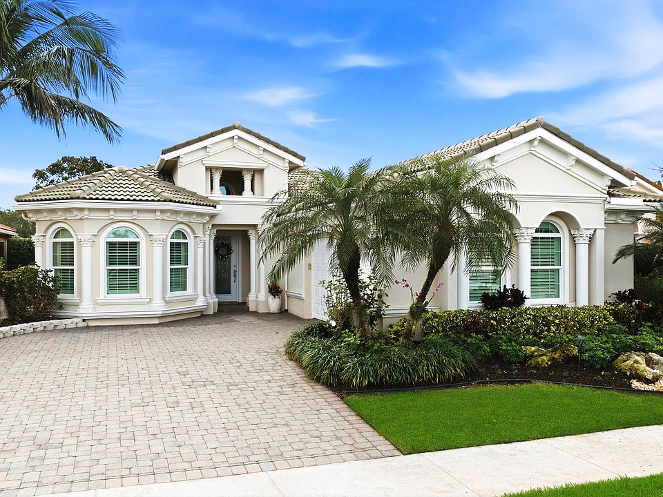 1st image of 260 Carina Drive