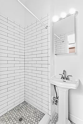 Rented by Keller Williams NYC | media 23