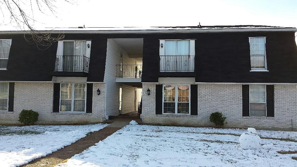 613 Monroe St — Photo 1