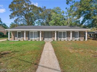 6204 Parkbrook Dr, Mobile, AL 36608