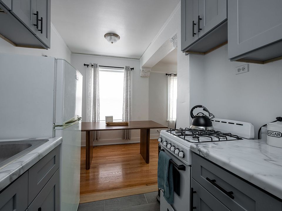 1st image of 2801 W Lunt Ave #2807-D1