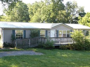 1315 Bruce Gap Rd, Caryville, TN 37714