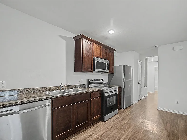 5409 Nielan St #B — Photo 13