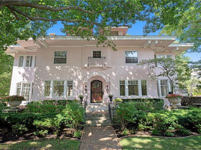 4600 Charlotte St, Kansas City, MO, 64110