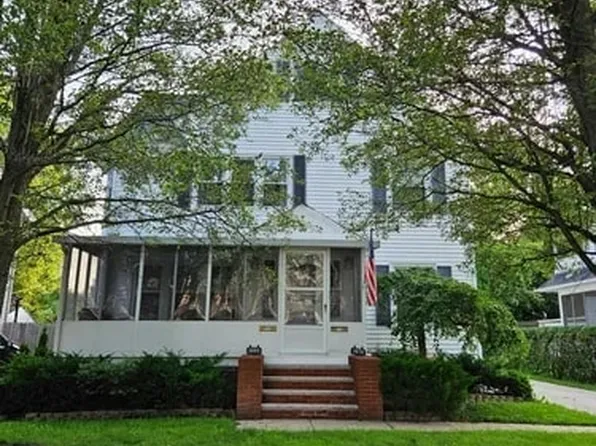 3878 W 160th St, Cleveland, OH 44111