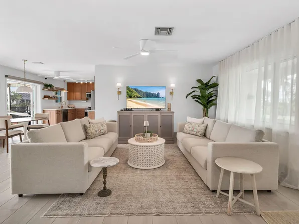 280 Ibis St, Fort Myers Beach, FL 33931