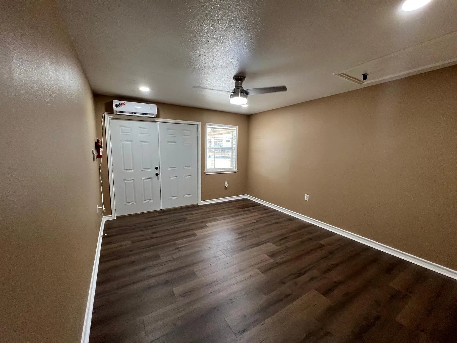 1136 Heron Ln — Photo 4