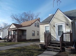 69 W Longfellow Ave, Pontiac, MI 48340