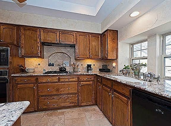 4th image of 2340 Tamarisk Ln