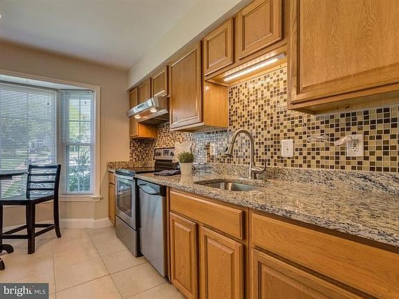 3rd image of 10247 Colony Park Dr
