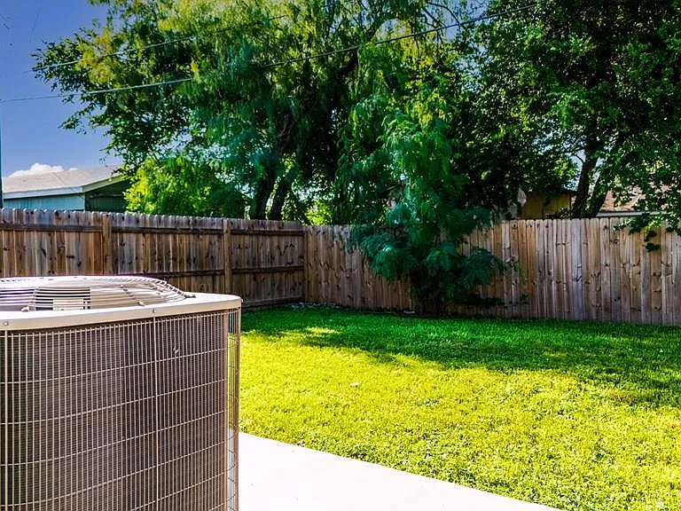 2107 Carlos Ave #A — Photo 26