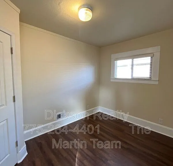 1561 G St — Photo 12
