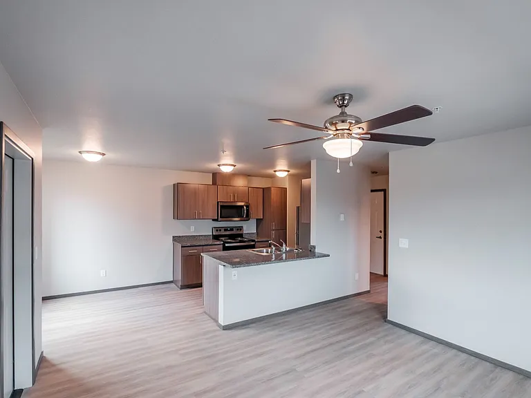 Cherry Glen Apartments — Photo 11