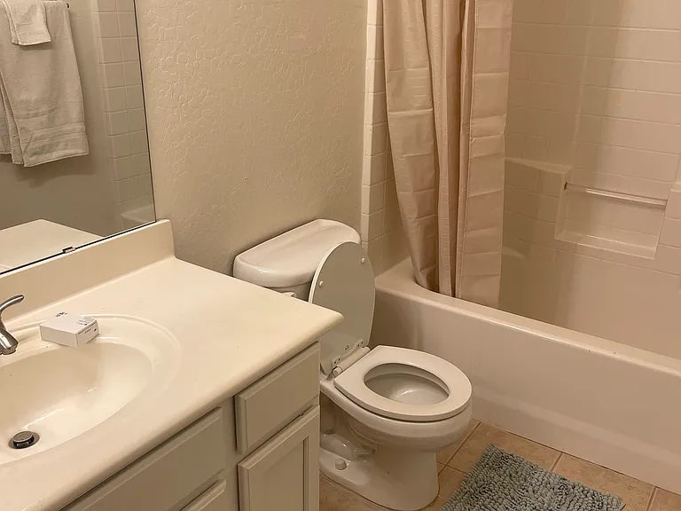 2600 E Springfield Pl — Photo 18