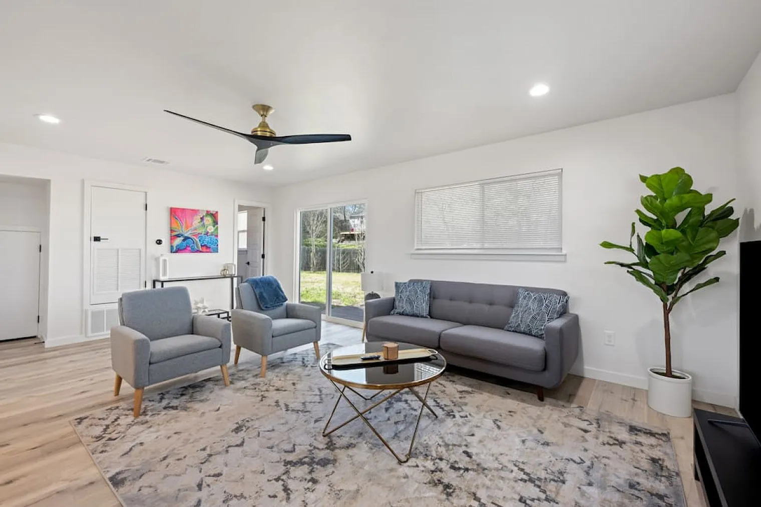 4 bed, 2.0 bath, $5,779 — Photo 2