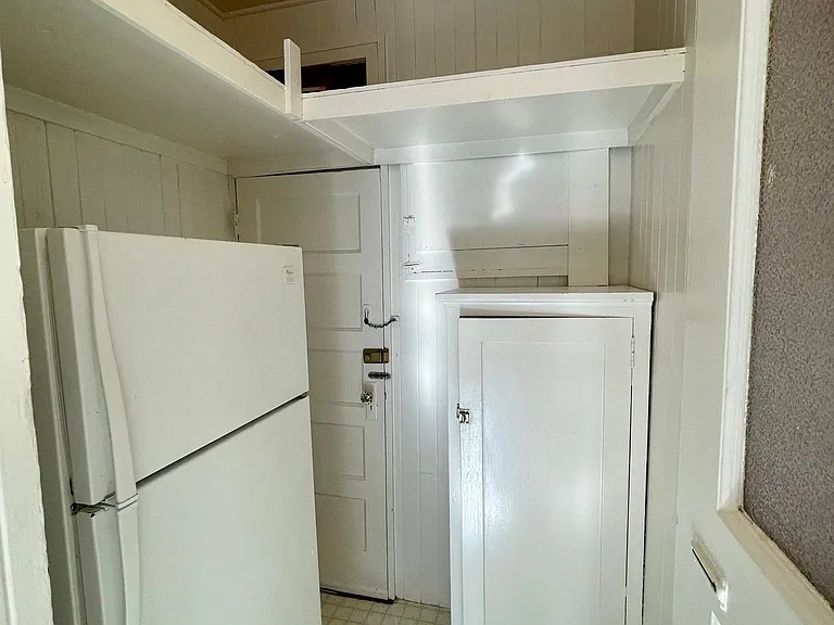 250 Irving St #9 — Photo 5