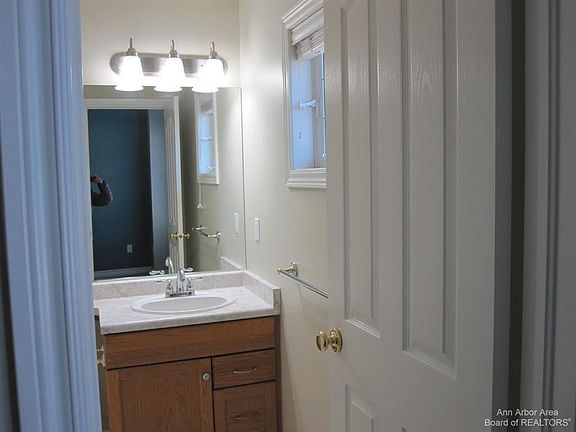 4th image of 1022 Bluestem Ln