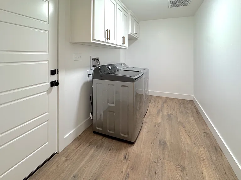 5941 Merrick St — Photo 9