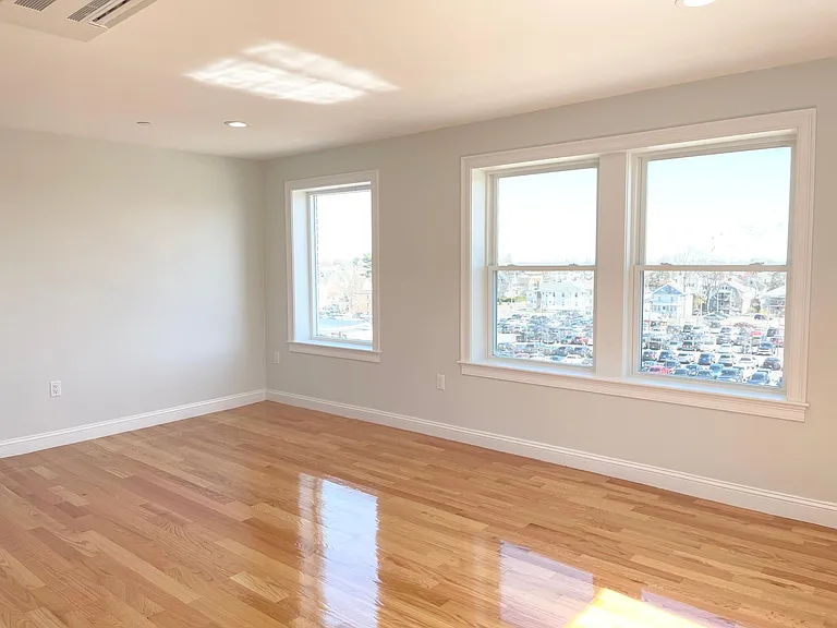 325 Newport Ave #40 — Photo 1