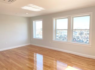 325 Newport Ave APT 40, Quincy, MA 02170