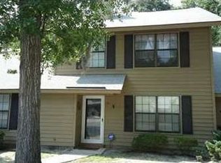 21 Hidden Lake Ct, Savannah, GA 31419