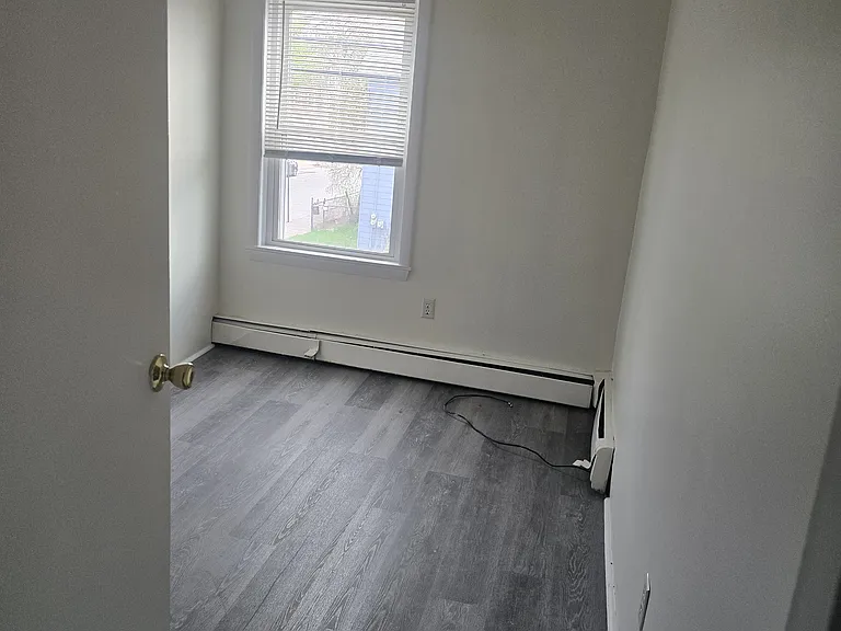 395 Lake Ave — Photo 7