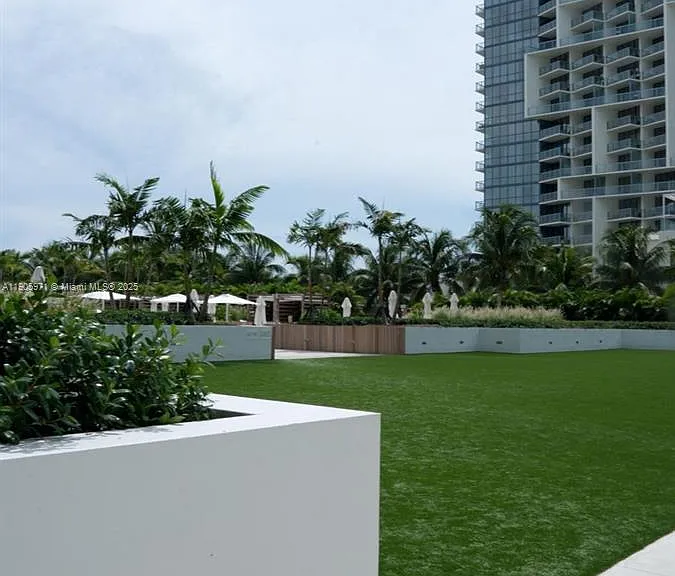 2301 Collins Ave #836 — Photo 16