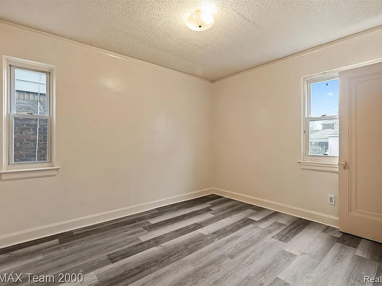 7444 Kendal St — Photo 15
