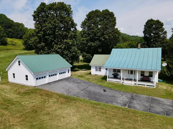 17 Upper Village Road, Chelsea, VT 05038