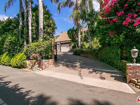 3rd image of 23233 Mariposa De Oro St