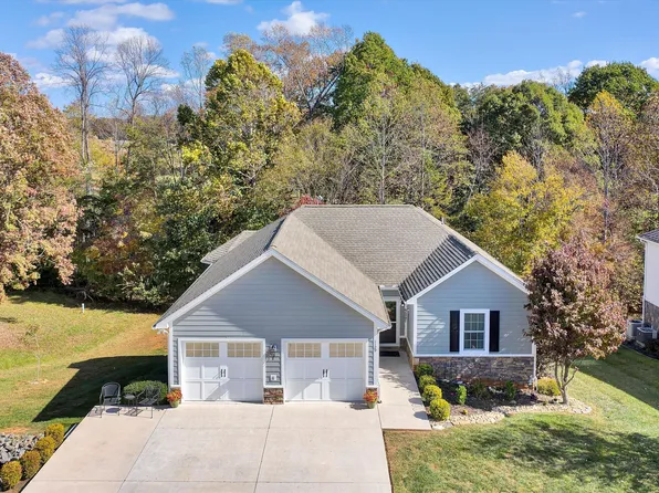 1129 Barrow Hills Dr, Huddleston, VA 24104