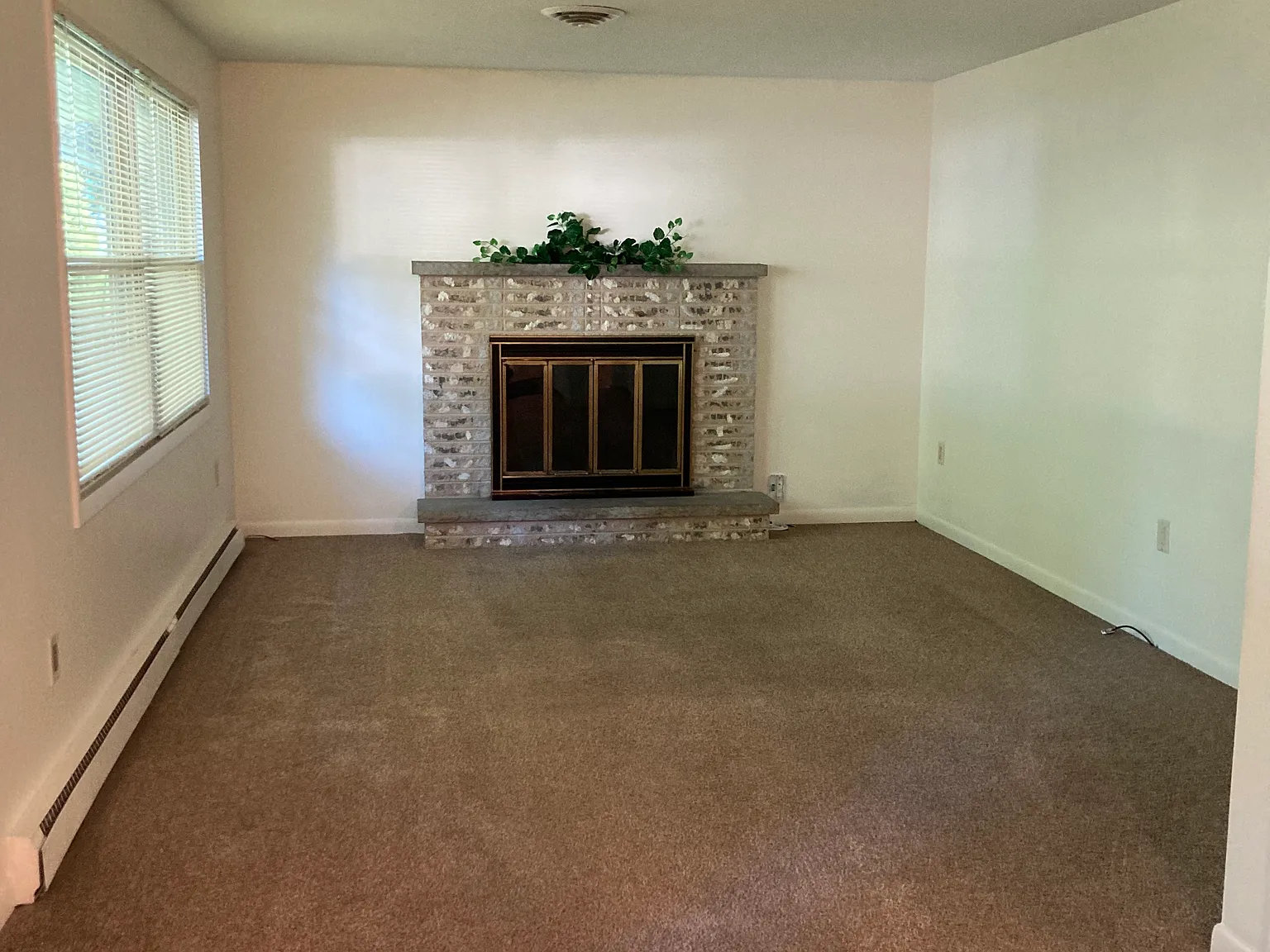 2 bed, 1.5 bath, 1480 sqft, $1,800 — Photo 4