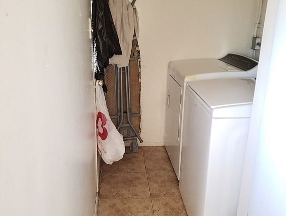4th image of 2291 Belinda Ave