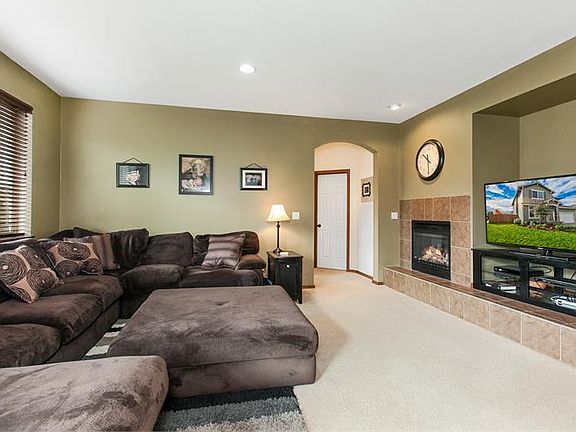3rd image of 8424 69th St NE