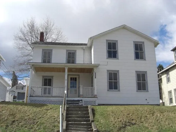 258 W 1st St, Corning, NY 14830