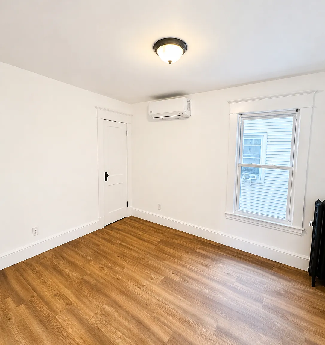 3 bed, $2,350 — Photo 1