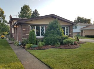 1206 E Sunset Rd, Mount Prospect, IL 60056