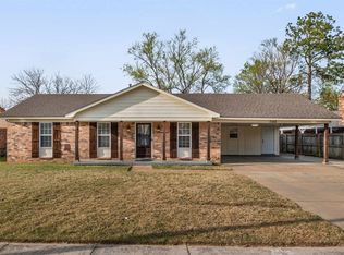 7102 Rose Trail Dr, Memphis, TN 38133