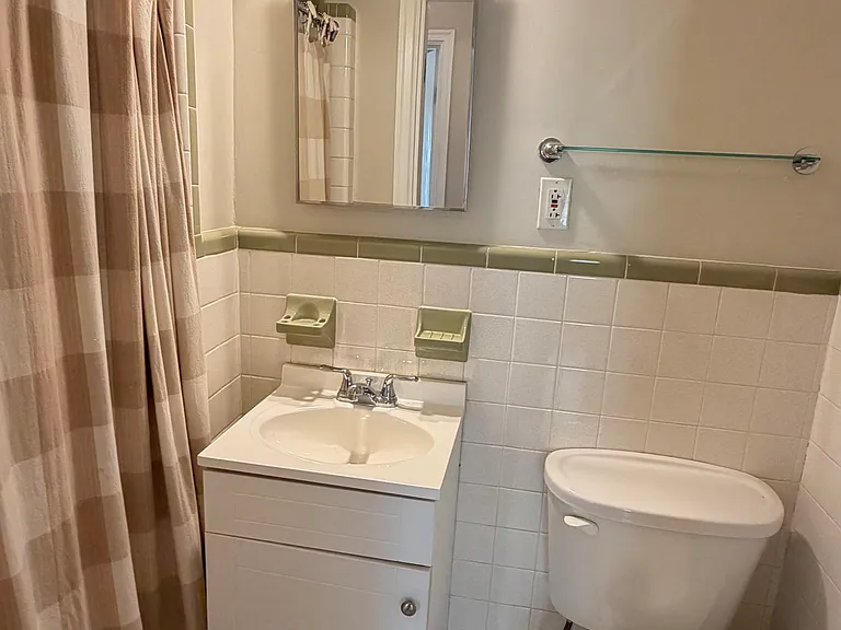 1114 Cooper Dr #1 — Photo 18