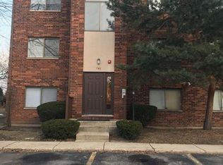 740 Inland Cir APT 101, Naperville, IL 60563